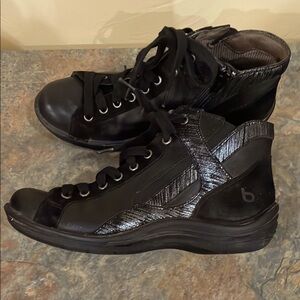 Bionica Stylish Black Women's Leather Ankle Sneakers